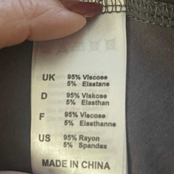 Adorable Dark Gray Ladies DJT Fashion Gorded Skirt, Elastic Waist NWT Sz XL - Picture 12 of 14